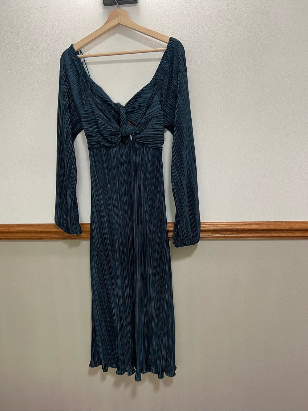 NWT Baltic Born Amani Plated Midi Dress in Peacock Blue size Large retails $79 - Picture 5 of 10